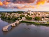 Francie-Avignon se slavným mostem Saint-Benezet