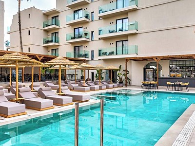 Cabana Blu Hotel & Suites