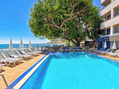 Floria Beach Hotel