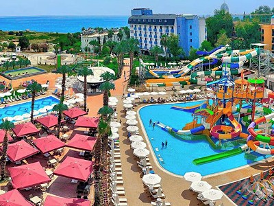 Club Aqua Plaza