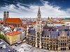 Marienplatz v historickém centru Mnichova během víkendového zájezdu vlakem