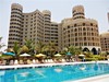 (Exteriér) - Hotel s bazénem