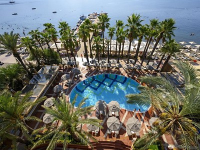 Elegance Hotel
