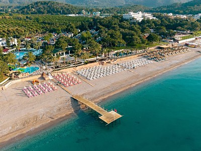 Pirates Beach Club