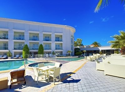 Apolamare Hotel