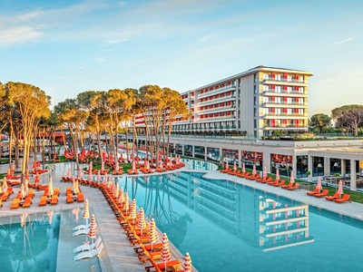 Trendy Perge Resort & Suites