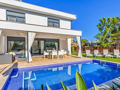 Villa Cosins
