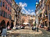 Barevné historické centrum městečka Grasse