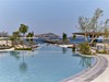 w resort costa navarino -
