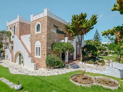 Naxos Beach