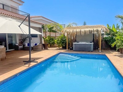 Villa Blossom