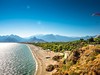 Pláž ve městě Antalya