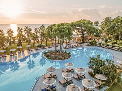 Balmy Beach Resort