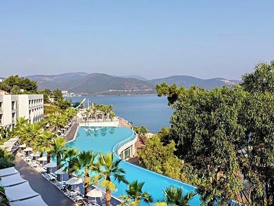 Blue Dreams Resort