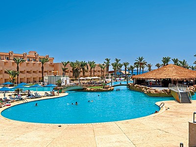 Hotel v Grand Beach Resort Ex. Pyramisa