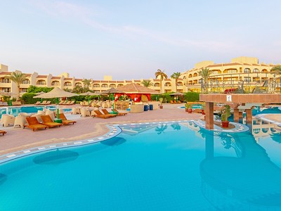 Hotel Flamenco Beach & Resort