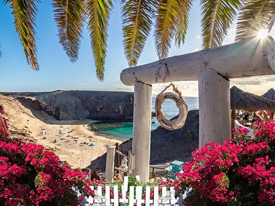 Relax na plážích Lanzarote + Jóga u Atlantiku + Ochutnávka Vína ze Sopečných Vin