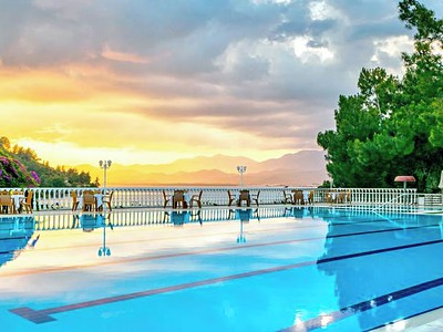 Club & Hotel Letoonia