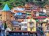 Gruzie - Tbilisi - barevné tradiční domy s dřevěnými balkony