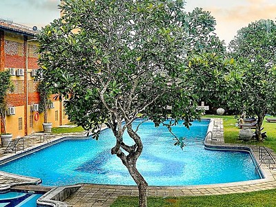 The Long Beach Resort