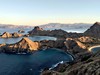 Ikonická vyhlídka na tři zátoky na ostrově Padar (NP Komodo)
